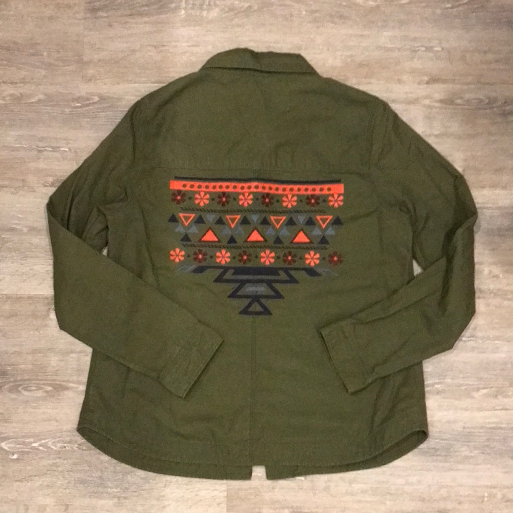 Old Navy Aztec Embroidered Long Sleeve Army Green Button Up Shirt Size M
